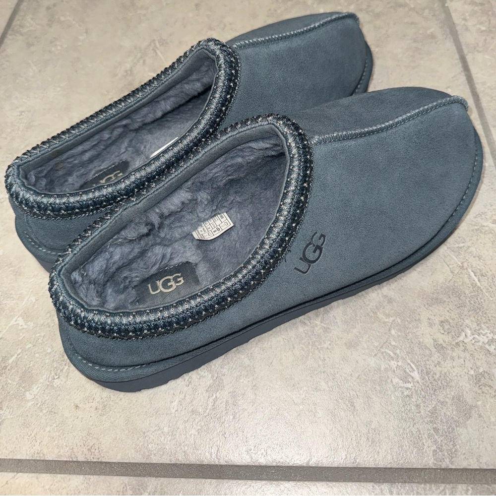 UGG Tasman- lightly worn ! excellent condition - Picture 2 of 5